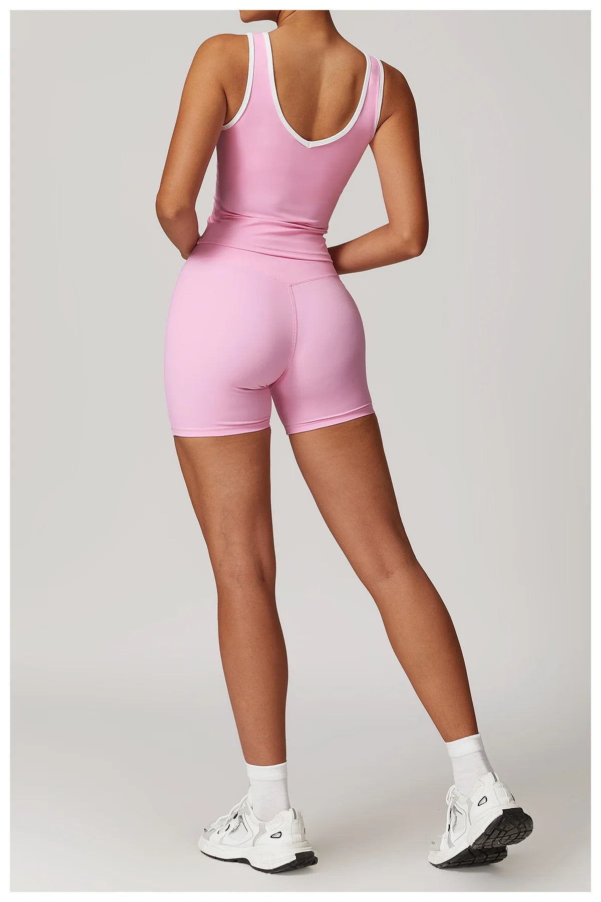 Active Aura Yoga Set – Tank Top & Shorts - ALovelylook
