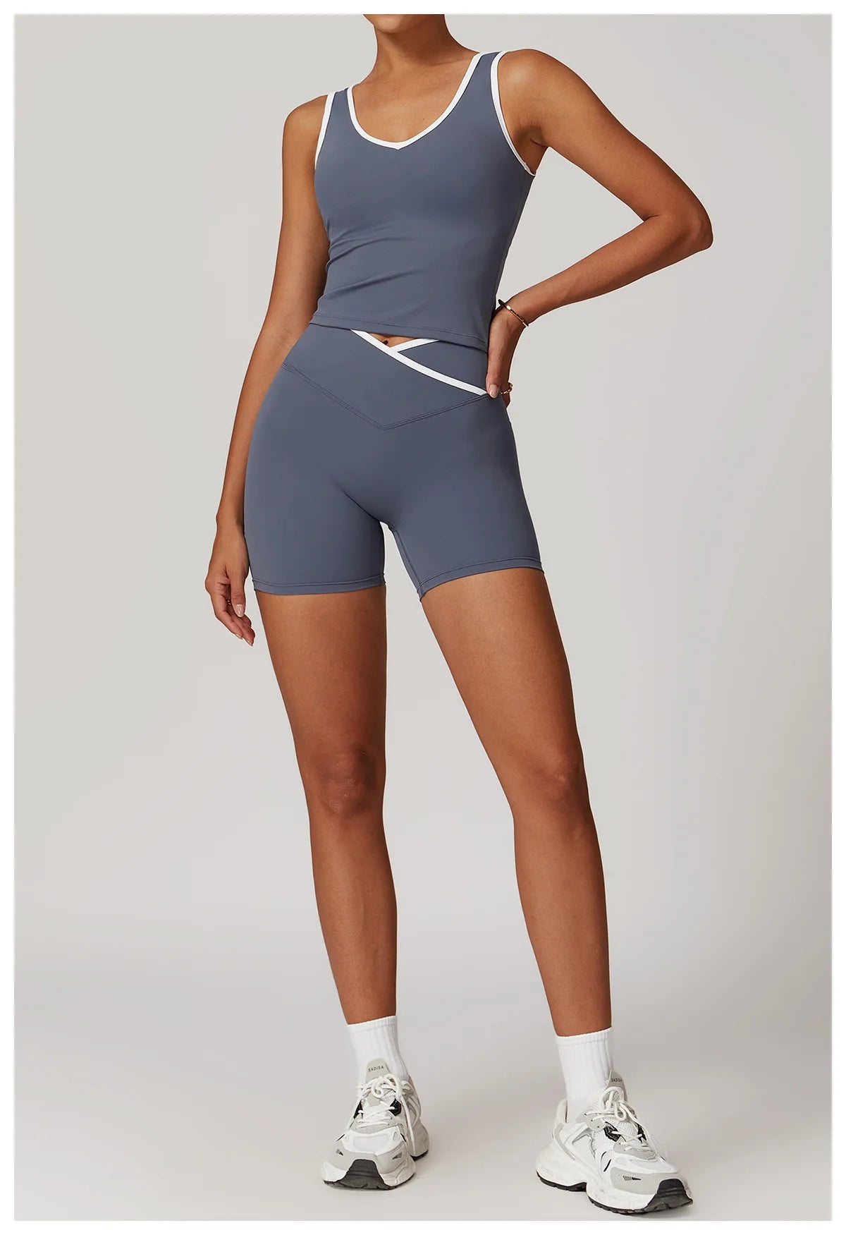 Active Aura Yoga Set – Tank Top & Shorts - ALovelylook